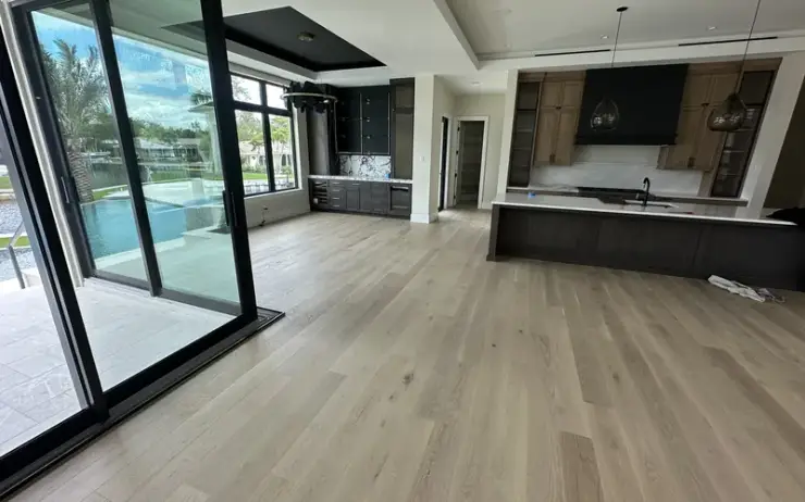 Hardwood vs Vinyl Plank in Lakewood Ranch (Pros & Cons)
