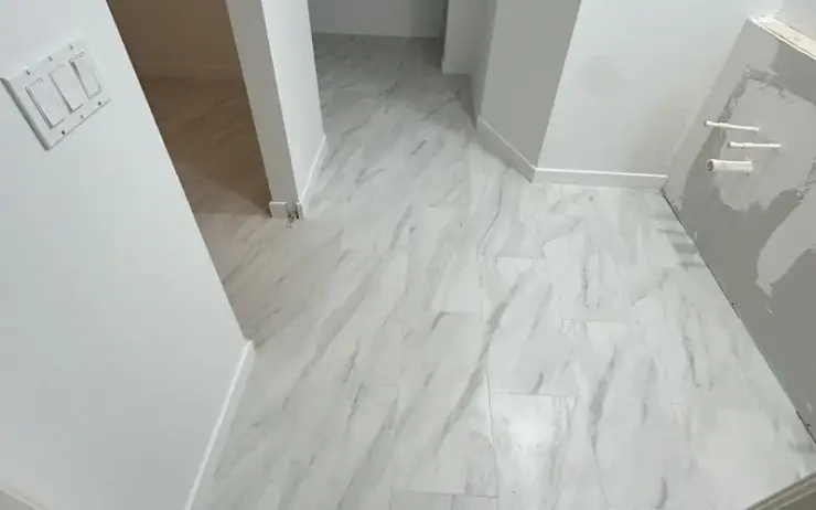 Best Flooring for Florida Humidity (2026 Comparison)